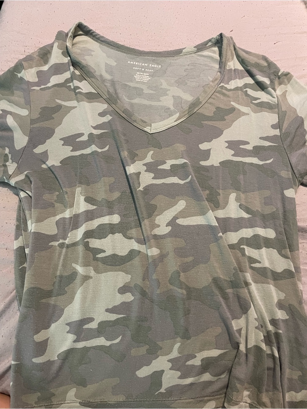American Eagle Outfitters Women’s V-Neck Camo Tee - Olive Green